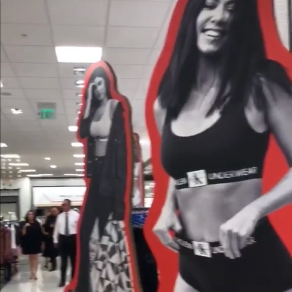 Calvin Klein thong & sports bra set - Picture 2 of 3